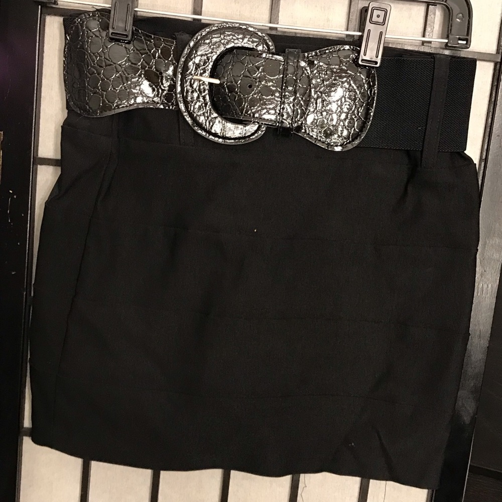 🖤Black Mini with belt